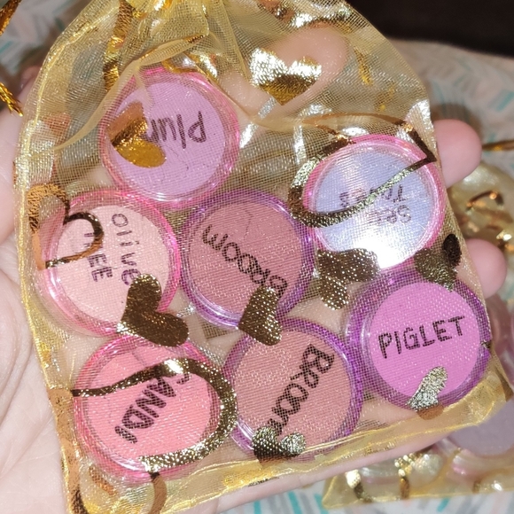 🔥 ONLY 1 LEFT 🔥6 Piece Loose All Natural Eyeshadow, Body Shimmer, Highlighter - Picture 5 of 10